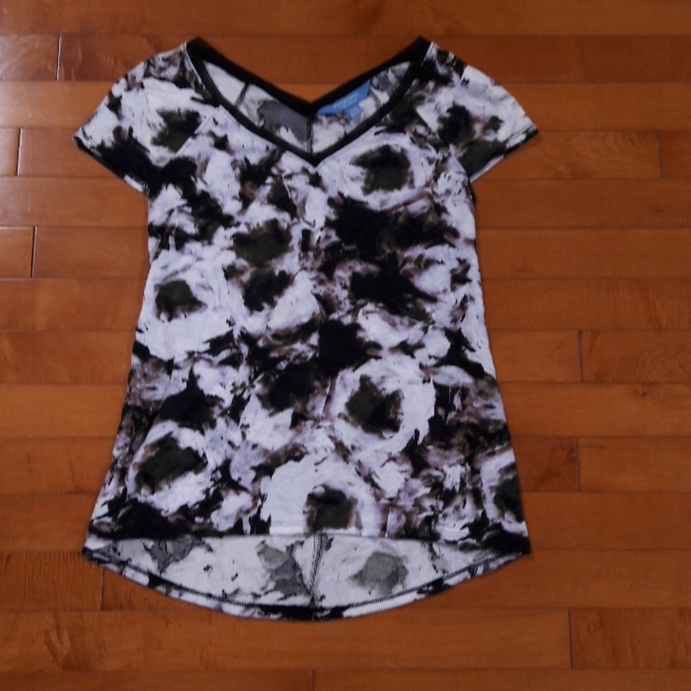 Simply Vera Wang top